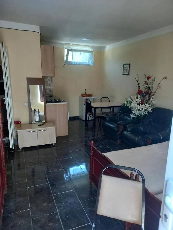 بيت شباب تبليسي Guest House Samgori